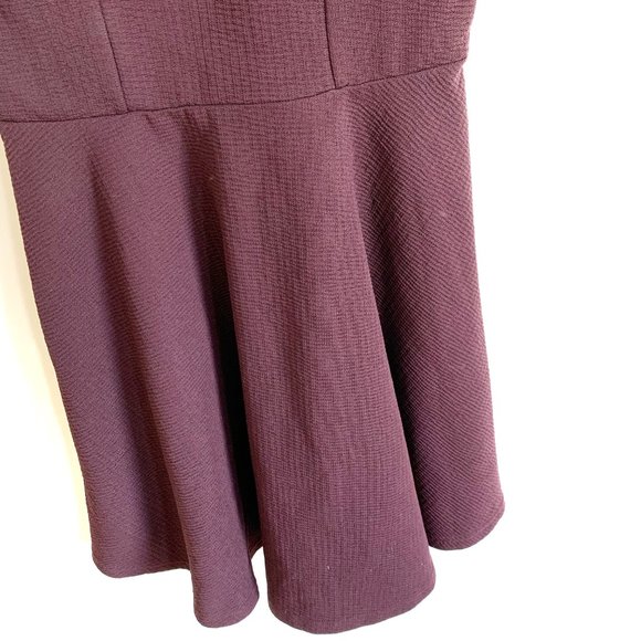 TOPSHOP | DARK BURGUNDY LOW CUT  DRESS - Picture 3 of 6